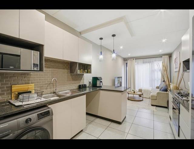 2 BEDROOM TOWNHOUSE FOR SALE IN FERNDALE